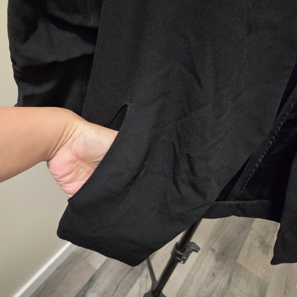 Aritzia Babaton Black Power Blazer | Open Front Tailored Career Office Jacket - Picture 6 of 9